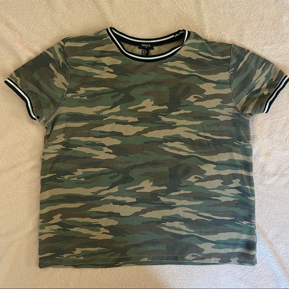 XL forever 21 camo tee